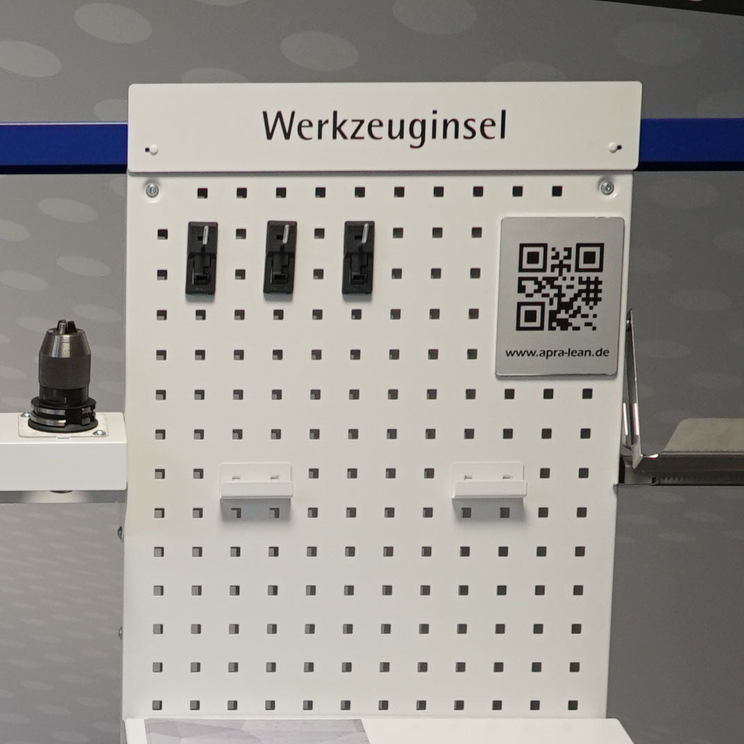 Das Beschriftungsset von apra lean ist in verschiedenen Ausführungen erhältlich und lässt sich individuell beschriften. Dieses enthält keine Aufschrift.
