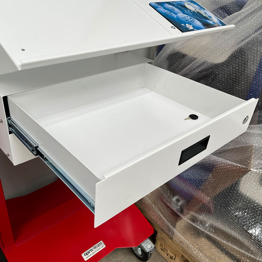 zwei verschließbare 100 mm Schubladen von apra lean, zum verstauen von benötigten Artikeln am Arbeitsplatz.